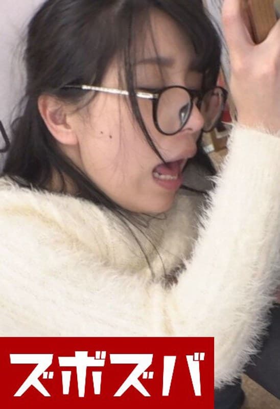 めがね巨乳ちゃんが図書館で恥じらいSEX羞恥 Part.1