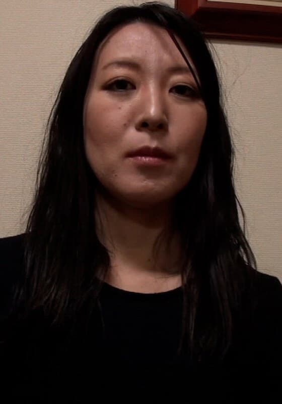 旦那とはセックスレスでアダルト動画を見るほど性欲が溜まっている控え目熟女の浮気AVSEX！