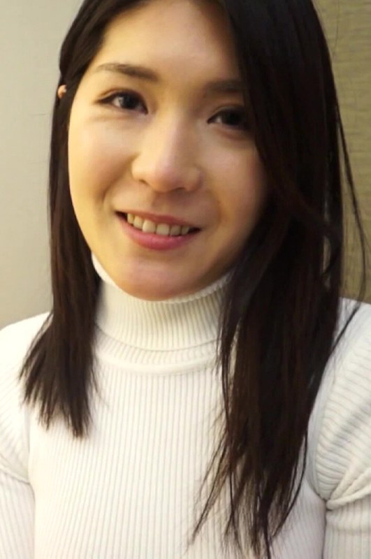 美乳妻がビシャビシャ潮吹きしまくる！