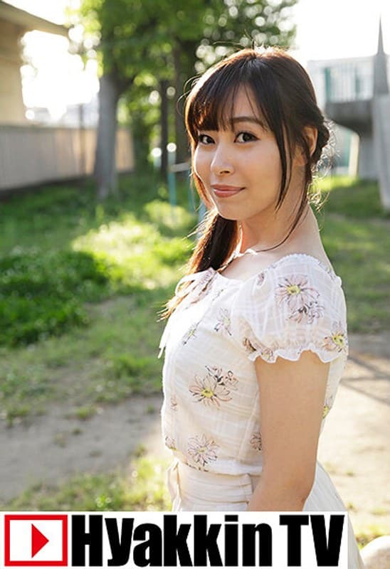 温泉旅行で生徒とHするヤリマン女教師~露天風呂~ 小川桃果