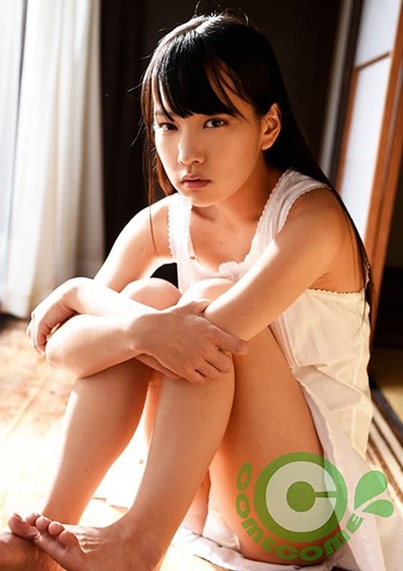 黒髪お下げの微乳少女がコワモテ中年おじさんに狙われて初々しいカラダを穢されながらイカされてしまいましたぁ!! あべみかこ
