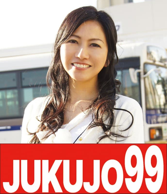初めてのAV出演!真性どM美人の五十路奥様 フェラごっくん編