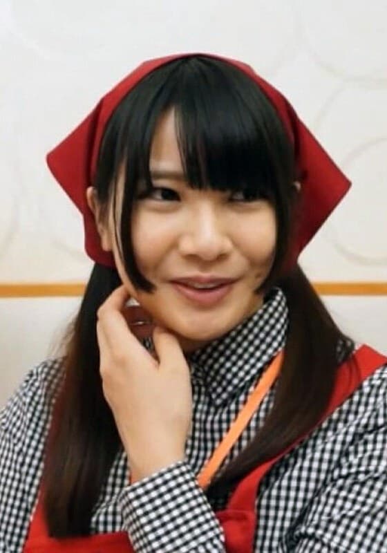 この地味な奥様、旦那がギャンブルクズで人生悲しくなっているという。そんな奥様救済セックスの撮影を…。地味だった奥様がストレス発散のエロビッチプレイに沼る!