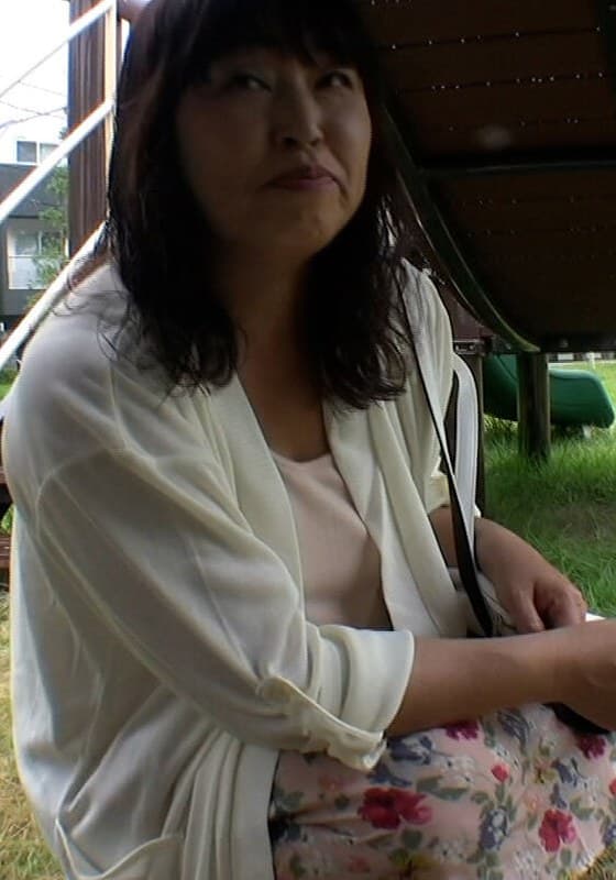 欲求不満の熟女さんが幸福感と無上の快感を求めてAV出演!「いくつになっても私はオンナです」 (M558G-11)