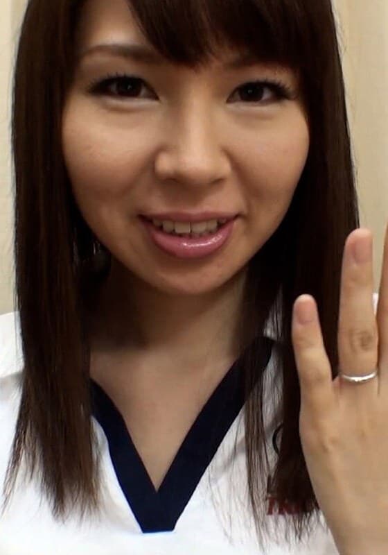 街ゆく奥様に高額謝礼を餌に声を掛け若いフル勃起チ○ポを見せつける、エッチが久々の奥様は我慢の限界を突破!?ちょっと強引な生挿入にも喘ぎ声が止まらない!! (M560G-03)
