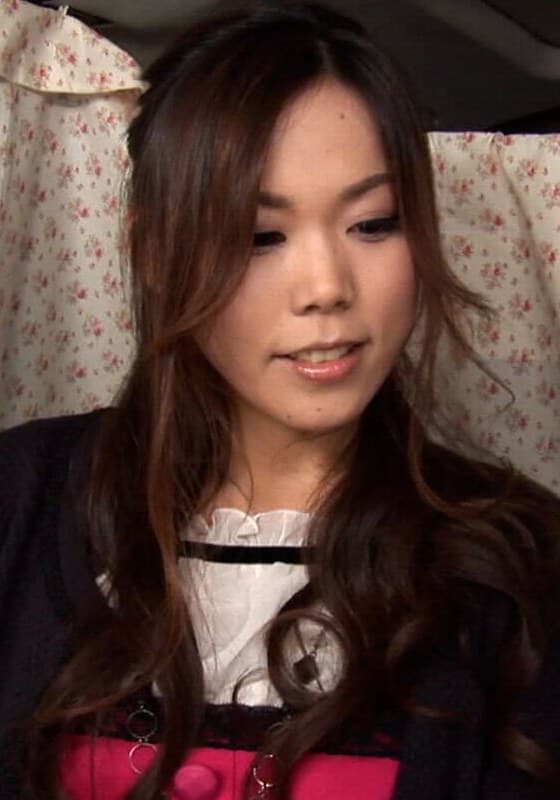 謝礼に釣られる淫乱で欲求不満な若奥様を電マとバイブでその気にさせて生中出しSEX!