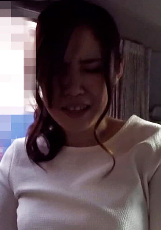 巨乳奥様限定!街で見かけた豊満エロボディの奥様はどこまでOKしてくれる?番組お構いなしの欲望丸出し中出しSEX!