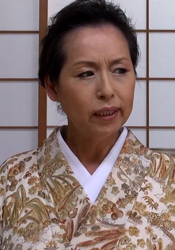 旦那が淡泊過ぎて子供が大きくなったのをきっかけに離婚したバツイチの熟女さん!性欲を満たそうとAV出演!和服ショートヘアーで凛々しい雰囲気のギャップが凄い淫乱SEX!