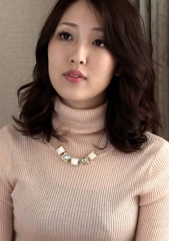 街行くおしゃれで綺麗な奥様をファッションアンケートと称してホテルに誘いそのまま嵌め撮りSEX!