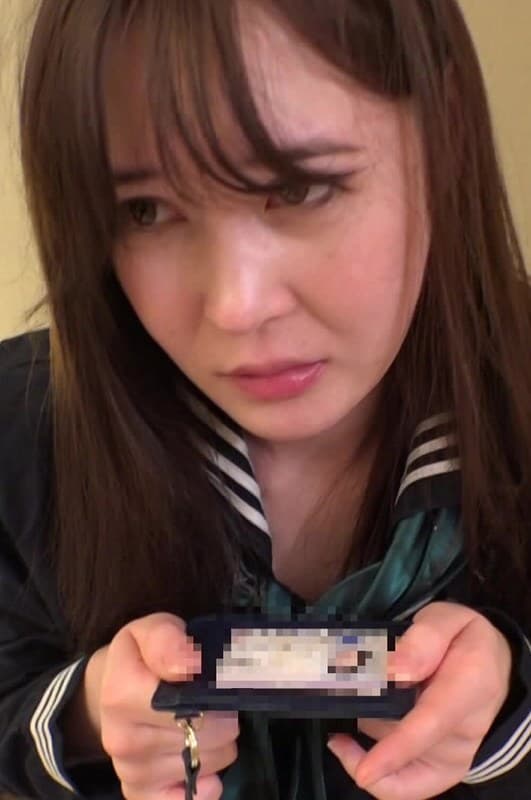 嫌なのに感じてしまう…。ハーフ系女〇〇生にたっぷり中出し!