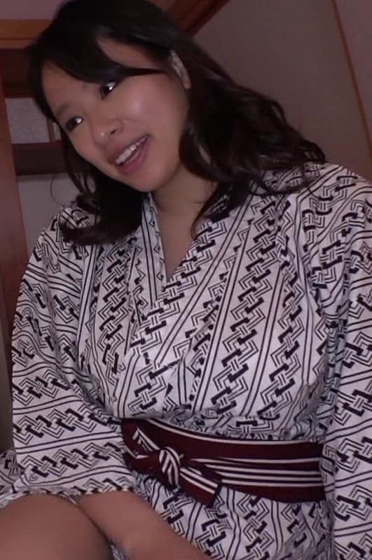 旦那の横で爆乳奥さんをマッサージ→ハメ倒す!